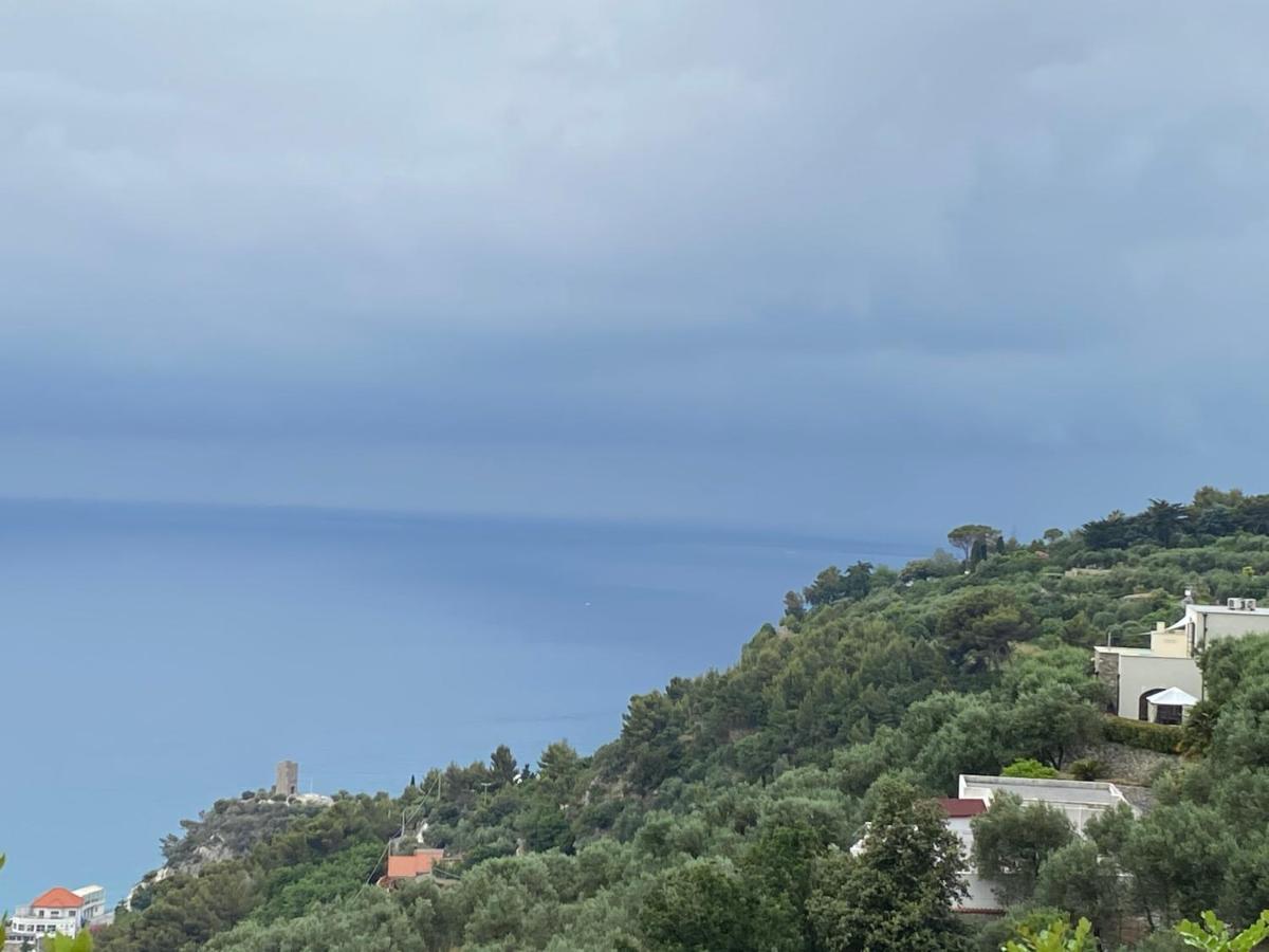 “Da Senso” Relax nel verde vista mare Finale Ligure Esterno foto